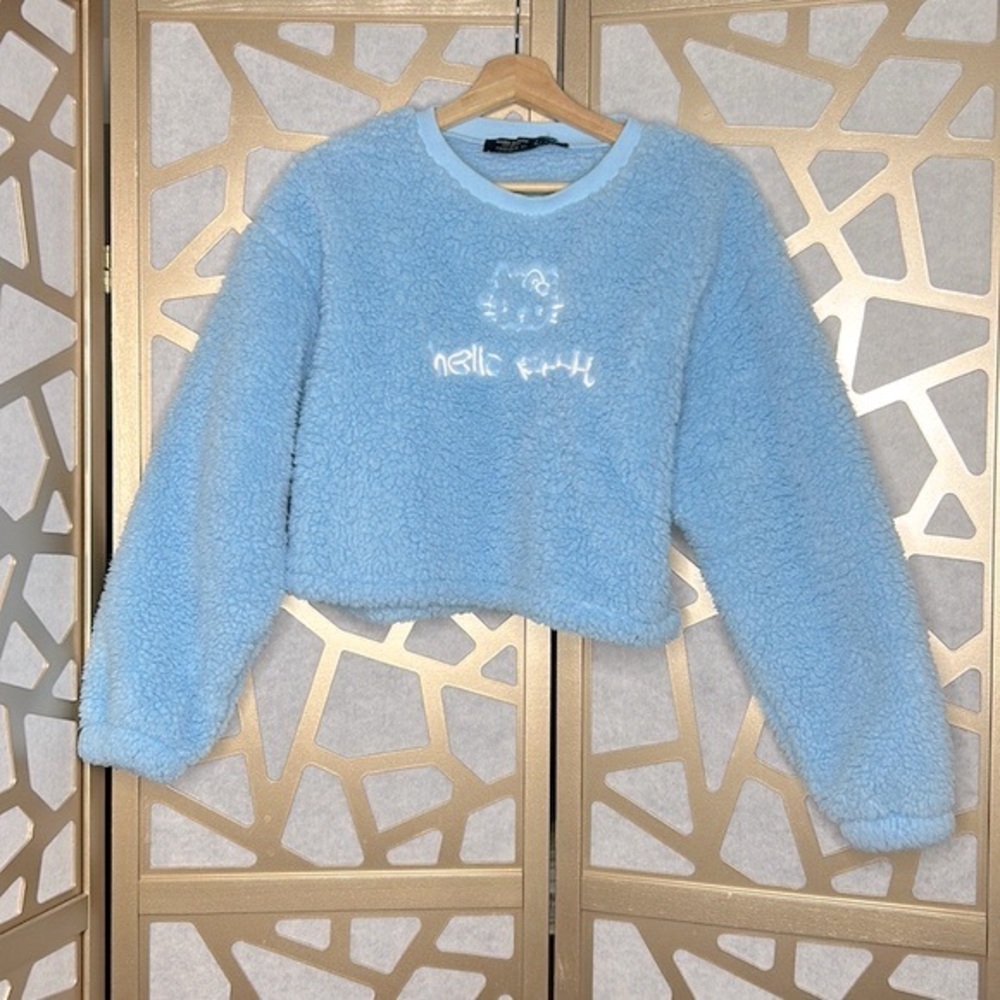 Hello Kitty × Faux Shearling Plush
Pastel‎ Pullover
